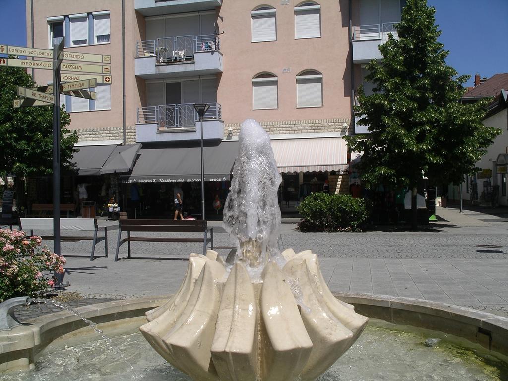 Centrum 2 Apartmanok Hévíz Dış mekan fotoğraf